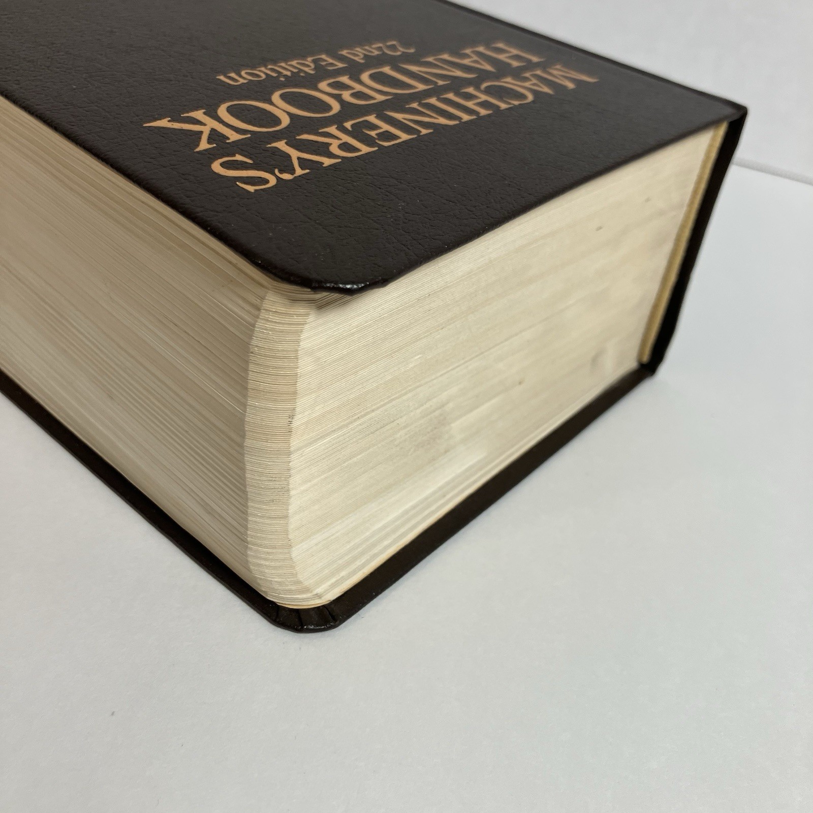 Machinery’s Handbook 22nd Ed. 1986 Fourth Printing – Industrial Press