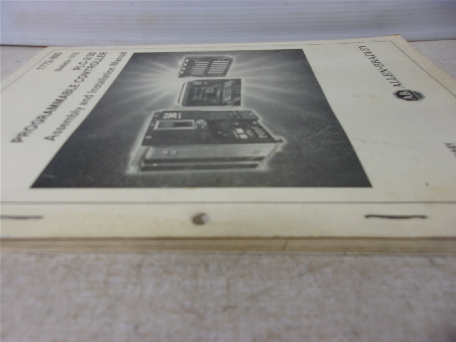Allen Bradley 1772-805 PLC-2/30 Assembly and Installation Manual