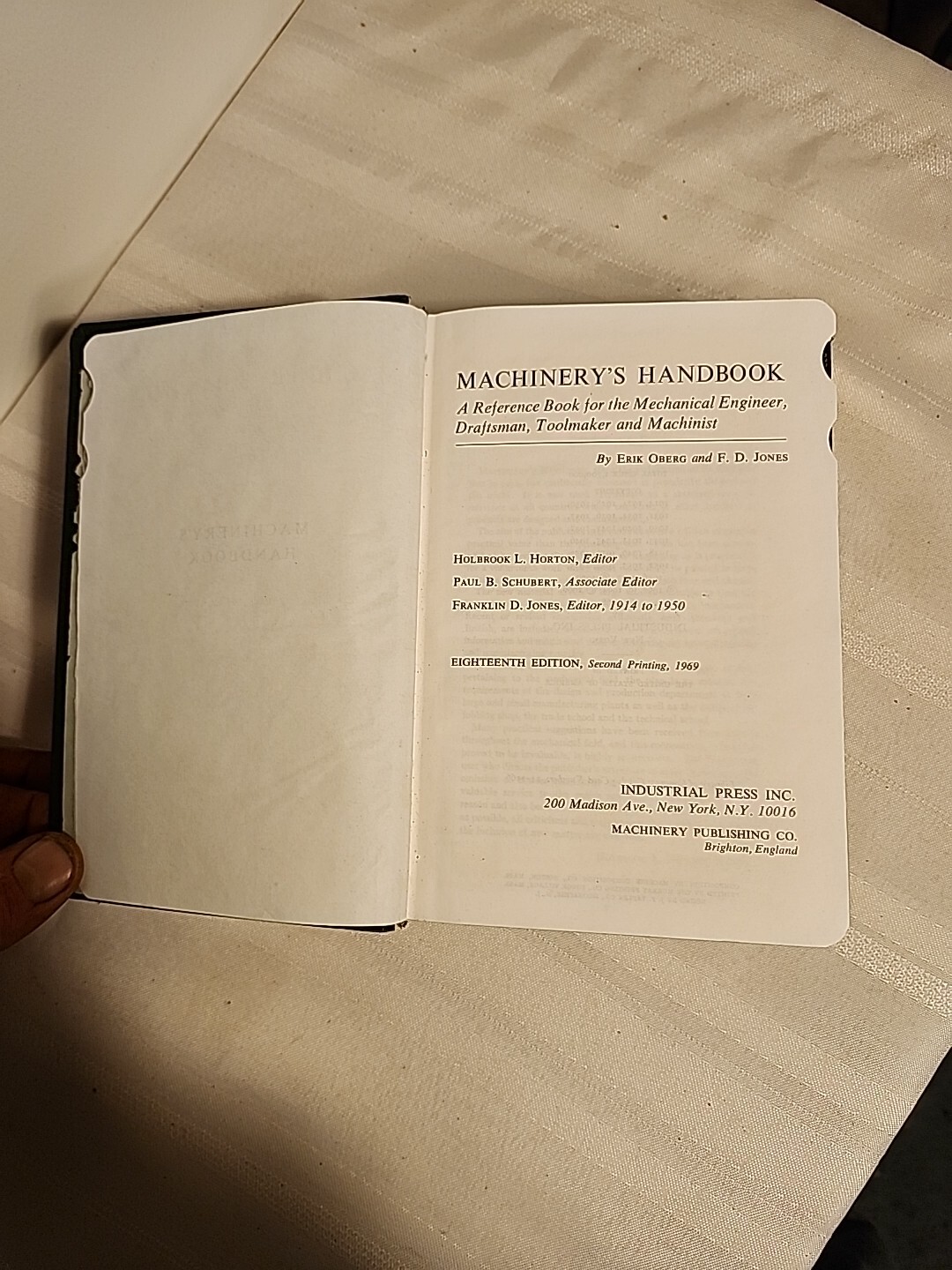 Machinery Handbook Eighteenth Edition Second Printing 1969 Industrial Press Inc