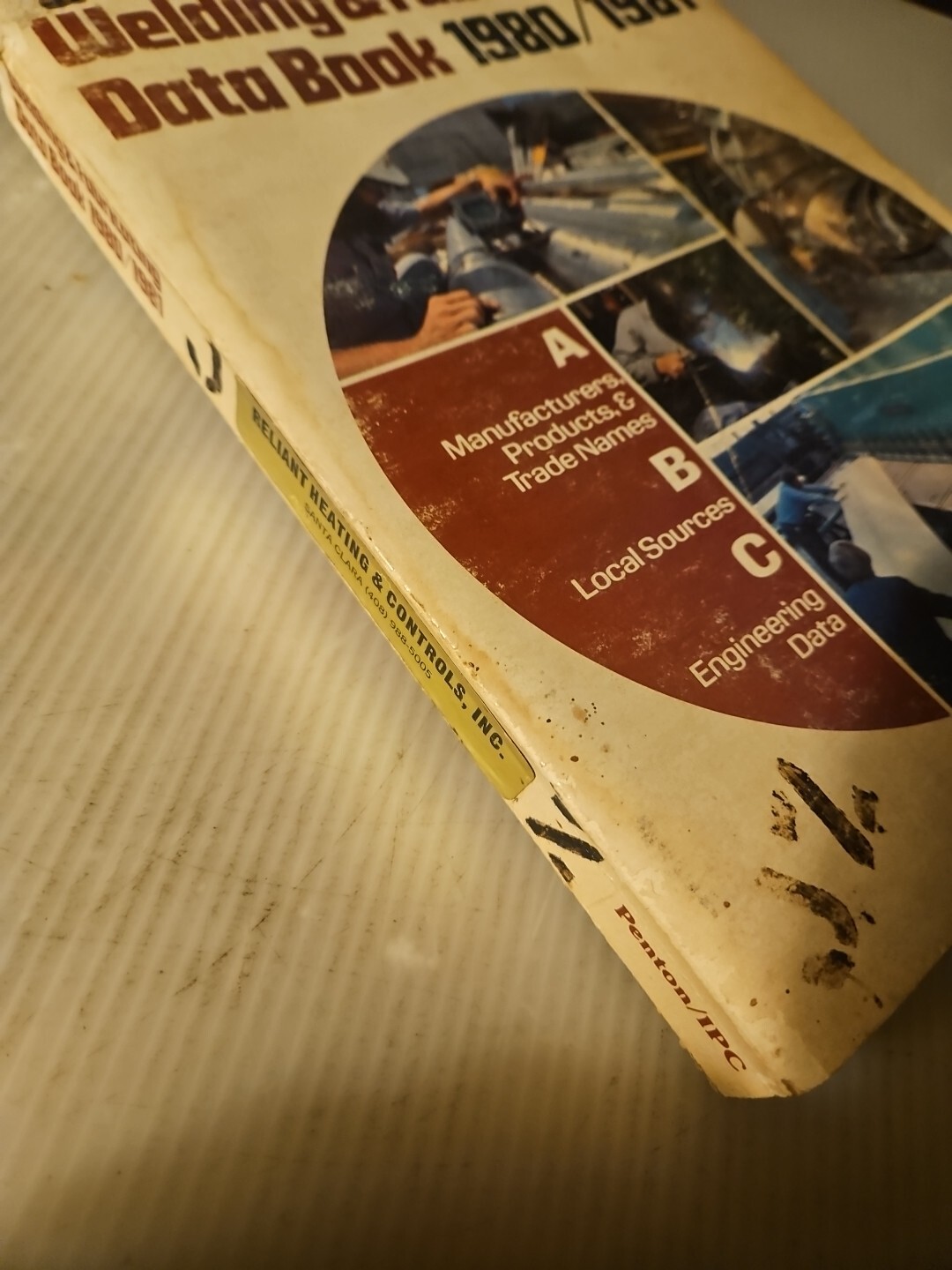 Vintage 1979 “Welding & Fabricating Data Book” 1980-1981 Paperback Book