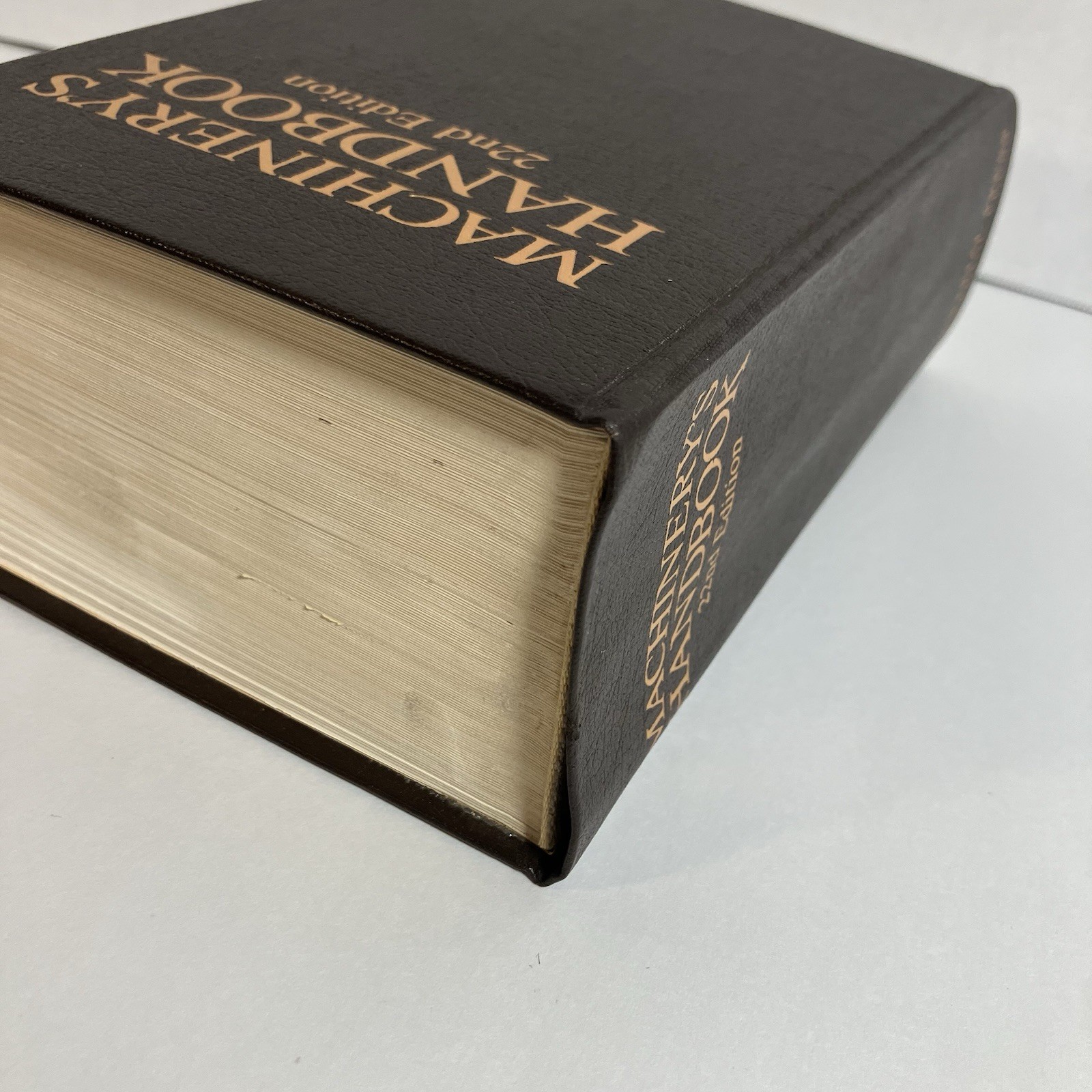 Machinery’s Handbook 22nd Ed. 1986 Fourth Printing – Industrial Press