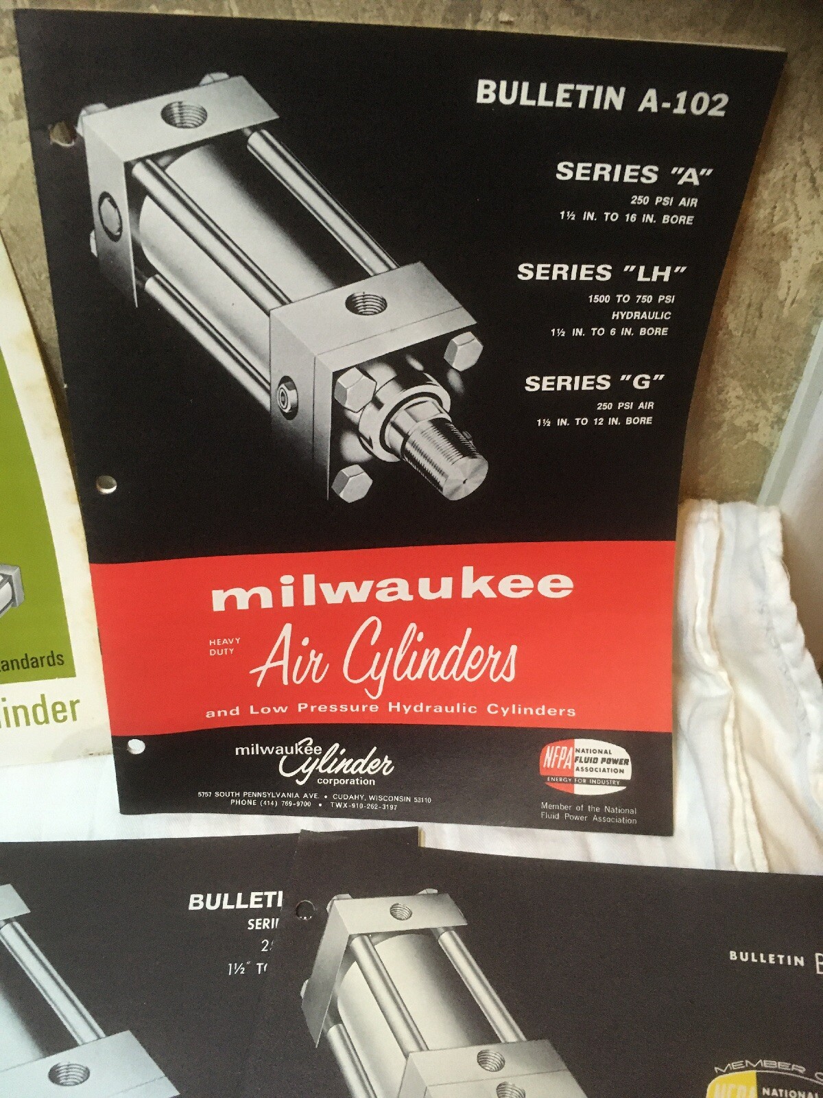 Lot 7 Rare 1973 Milwaukee Cylinder Brochure/Catalogs Fluid Power Great Color
