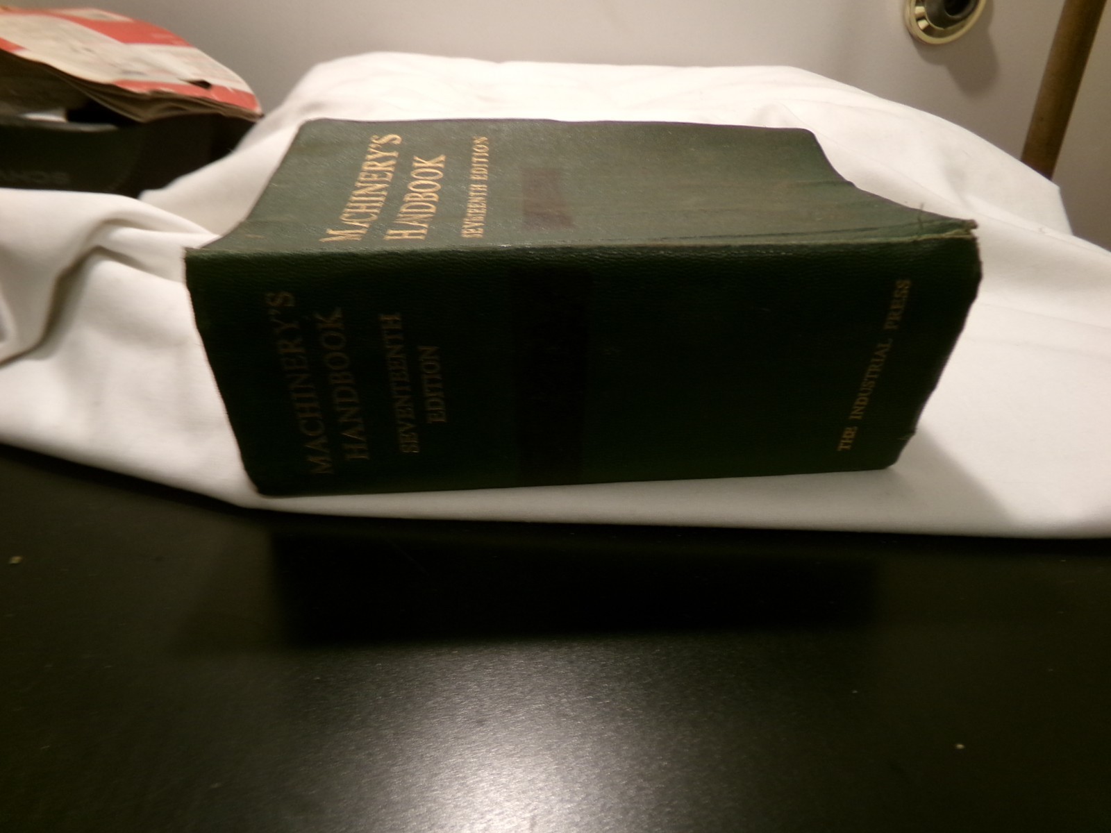 1964 Machinery’s Handbook Seventeenth Edition book