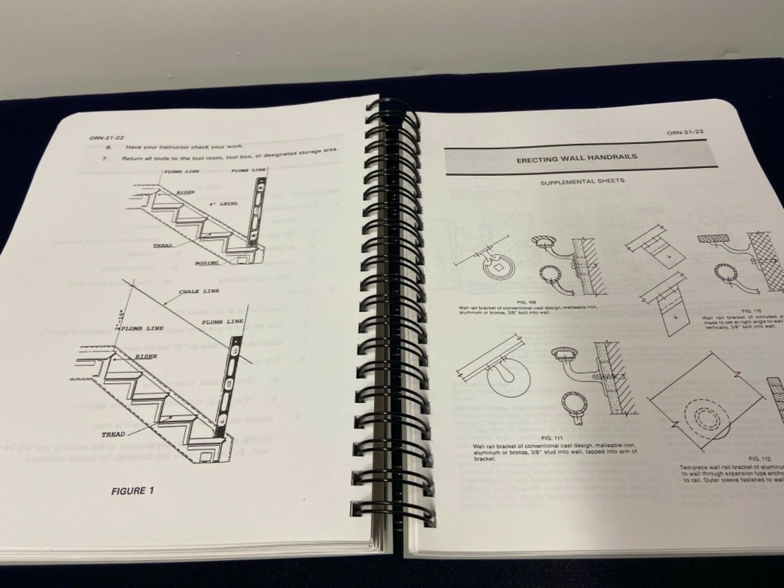 ARCHITECTURAL & ORNAMENTAL TRAINING MANUAL FOR IRONWORKERS ~ BOOK 5 IRON WORKER