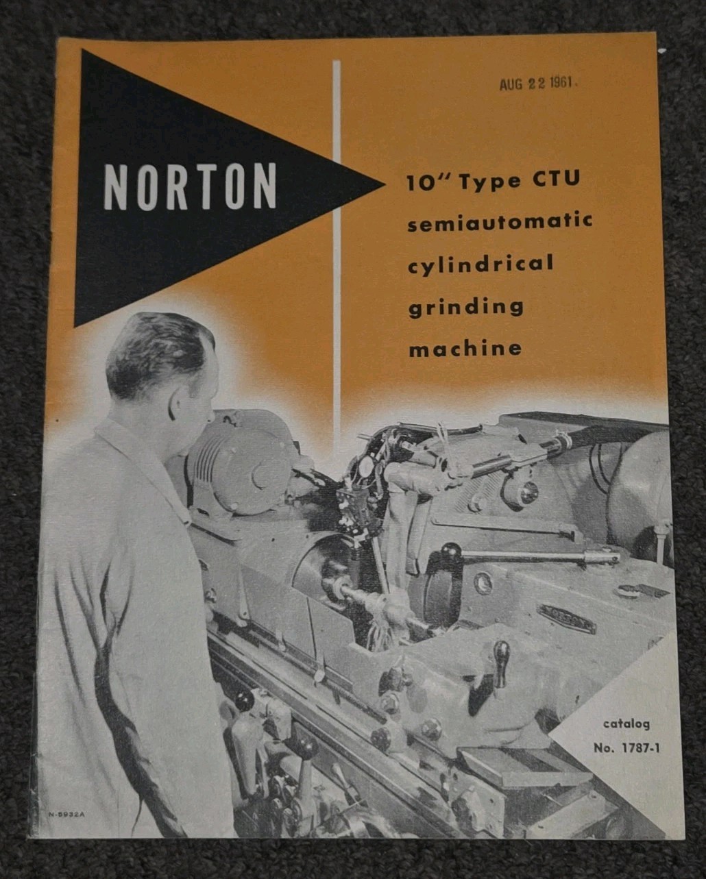 1960’s Norton Company 10″ Type CTU CYLINDER Grinder Machine Sales Catalog 1487-2