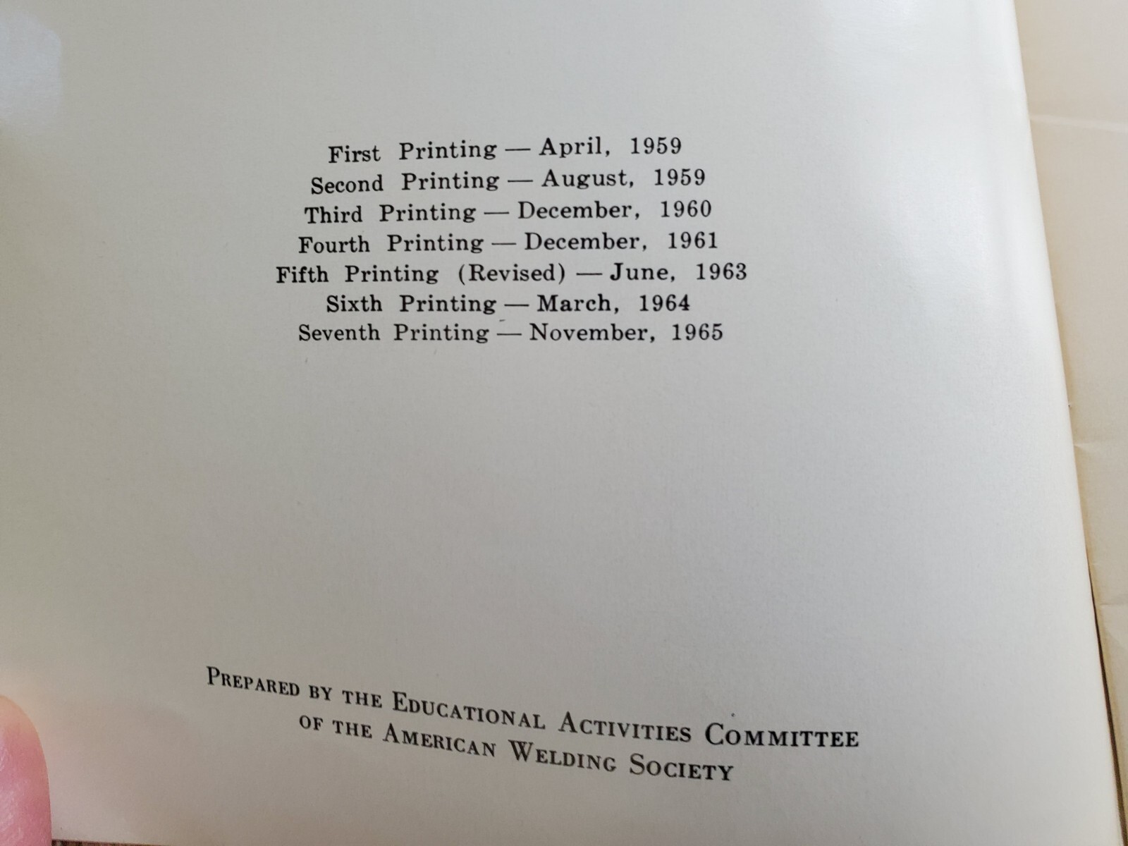 OPPORTUNITIES IN THE WELDING INDUSTRY American Welding Society 1965 Brochure
