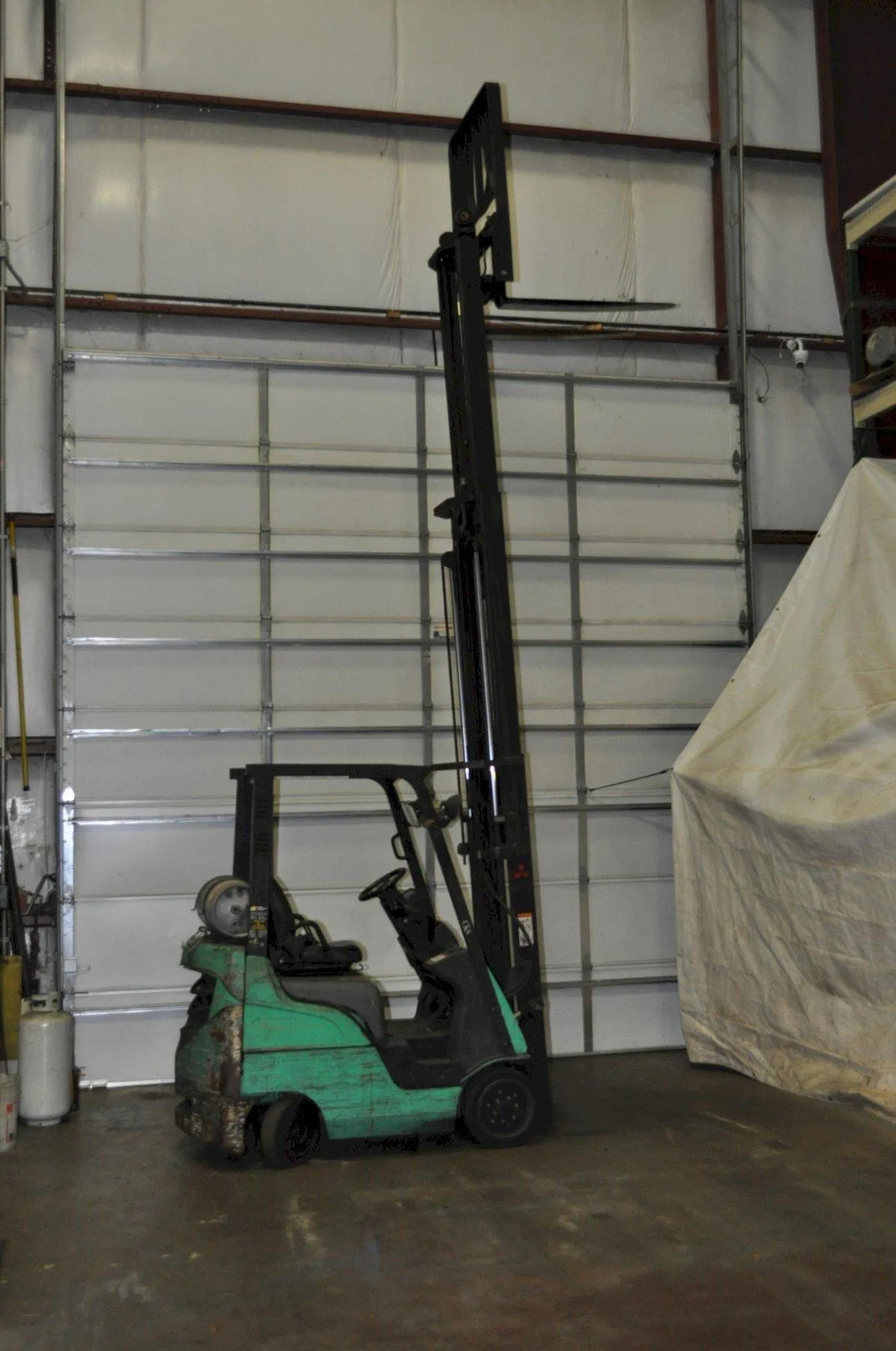 2500 LB Mitsubishi LP Forklift