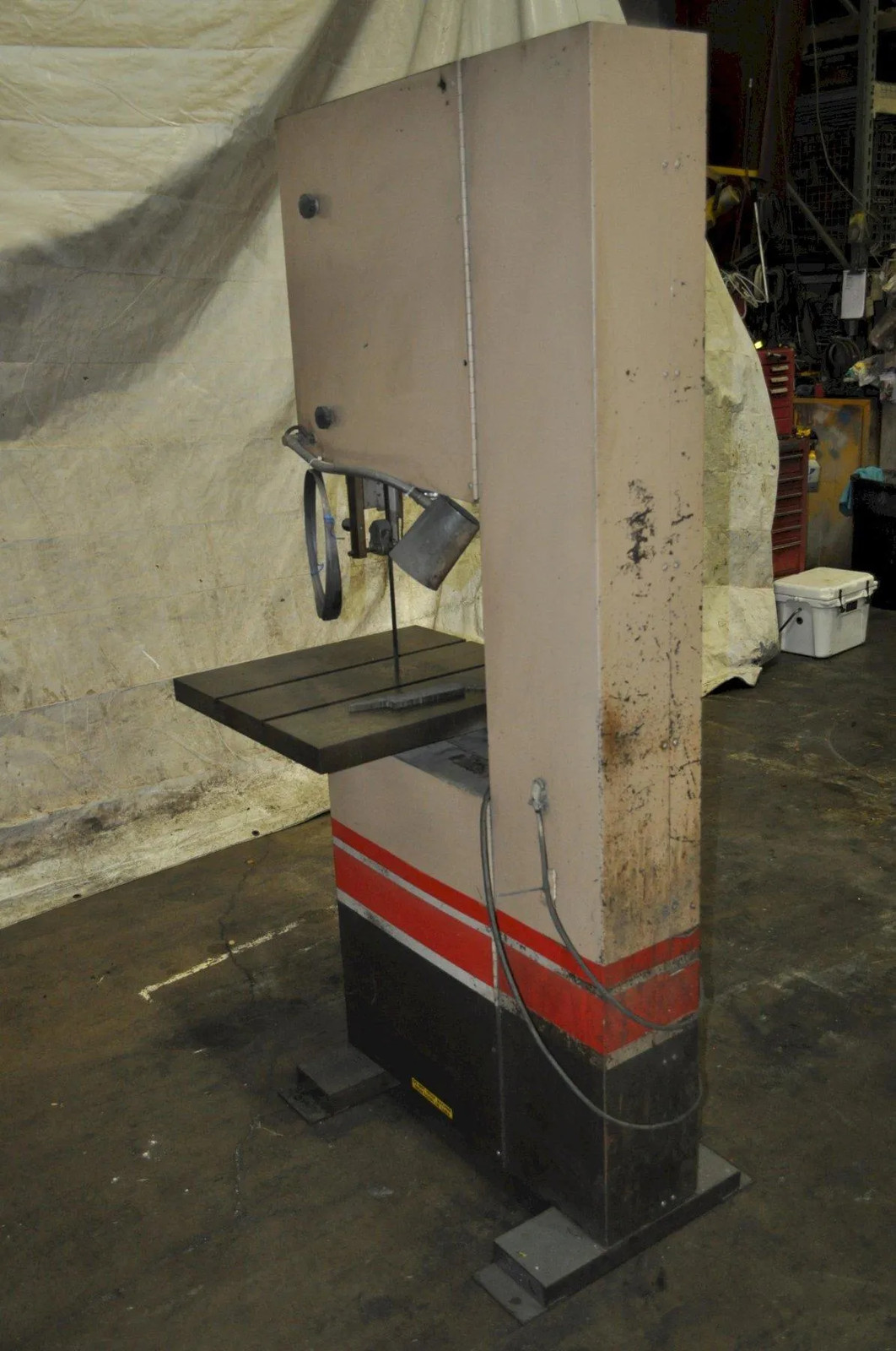 20″ WELLSAW VERTICAL BANDSAW