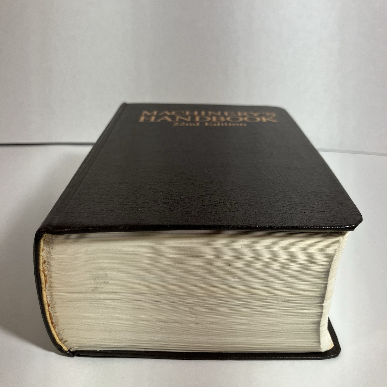 Machinery’s Handbook 22nd Ed. 1986 Fourth Printing – Industrial Press