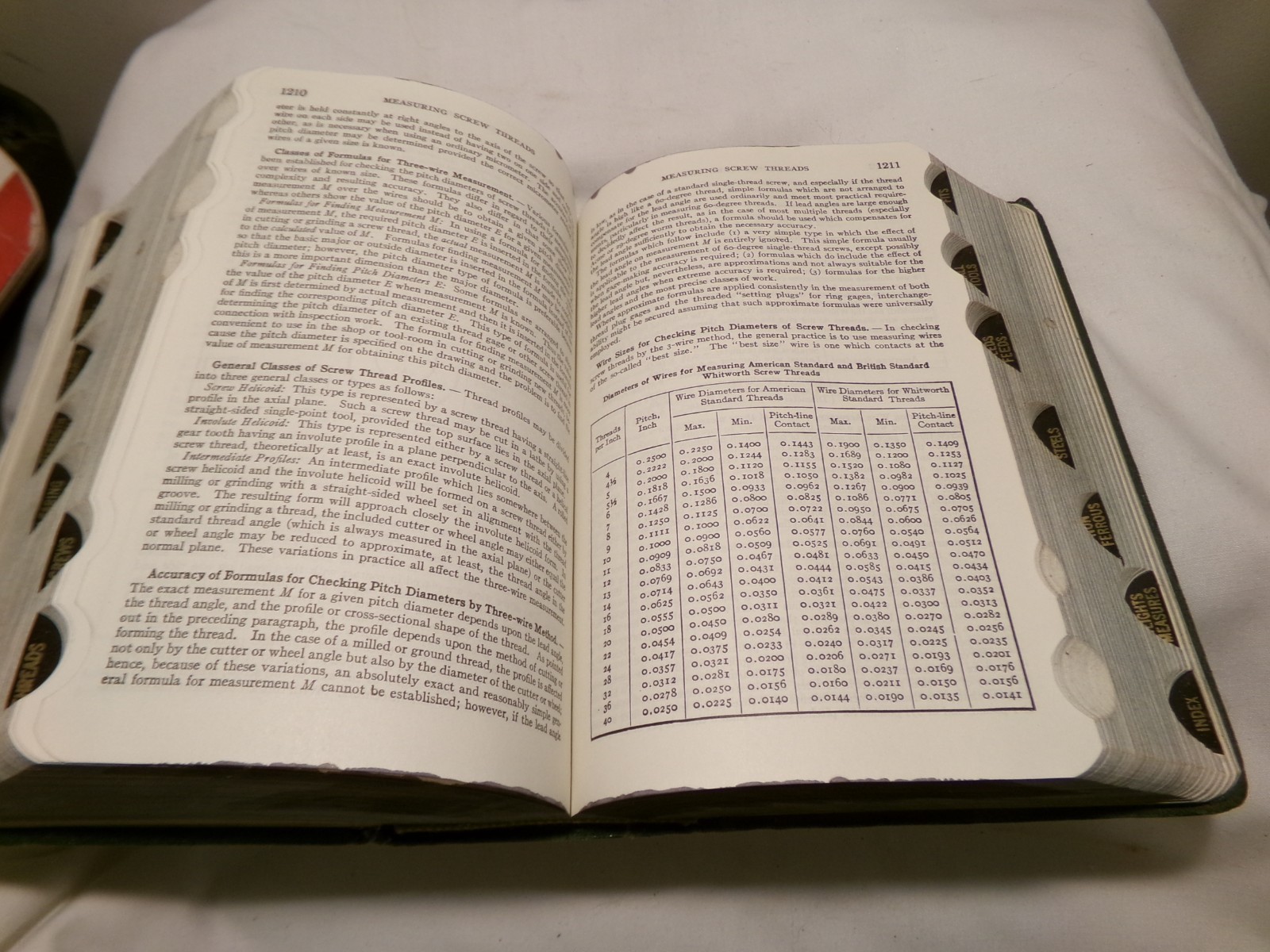 1964 Machinery’s Handbook Seventeenth Edition book