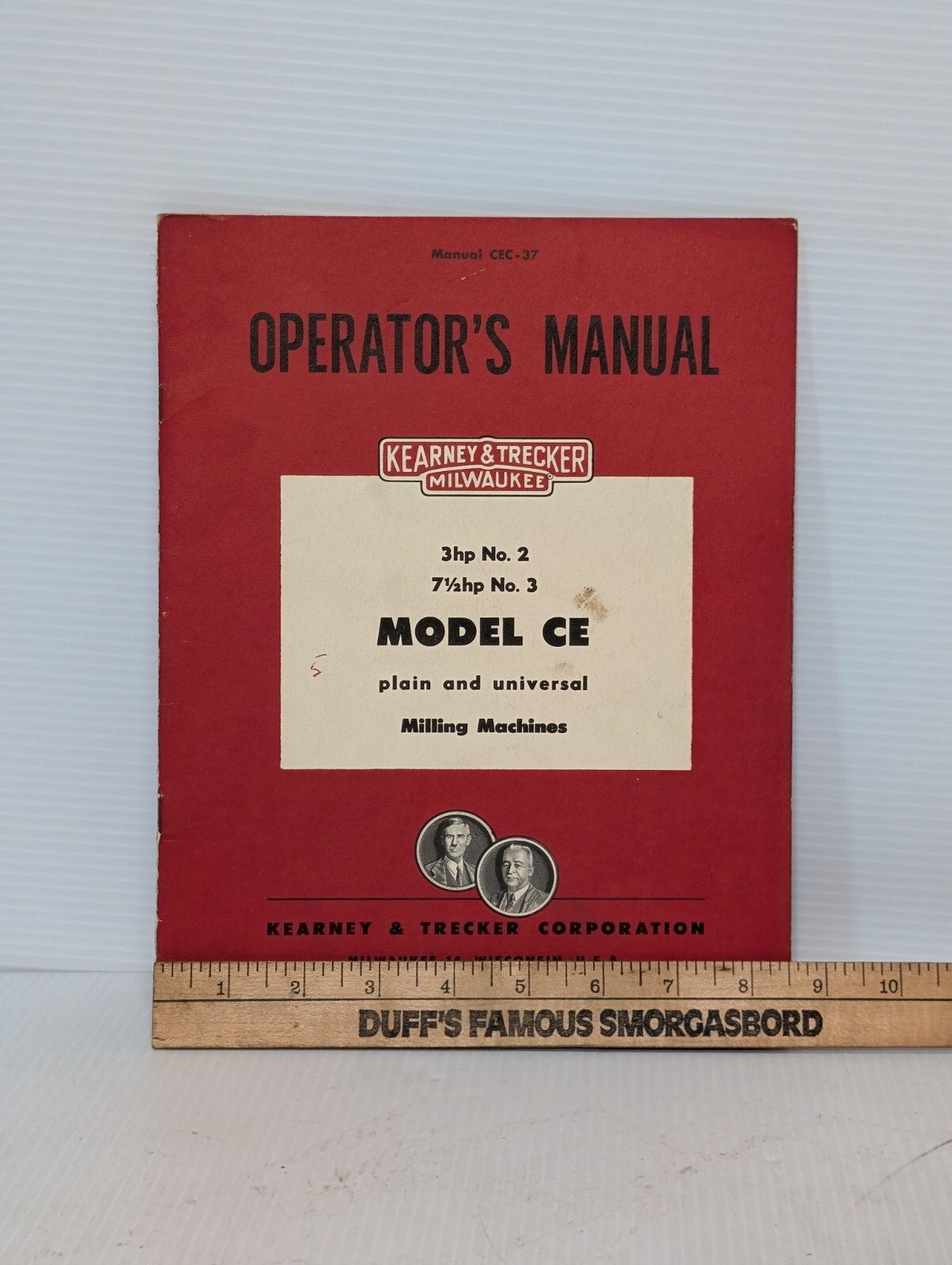 Kearney & Trecker CEC-37 Model CE Plain & Univ. Milling Machine Operators Manual