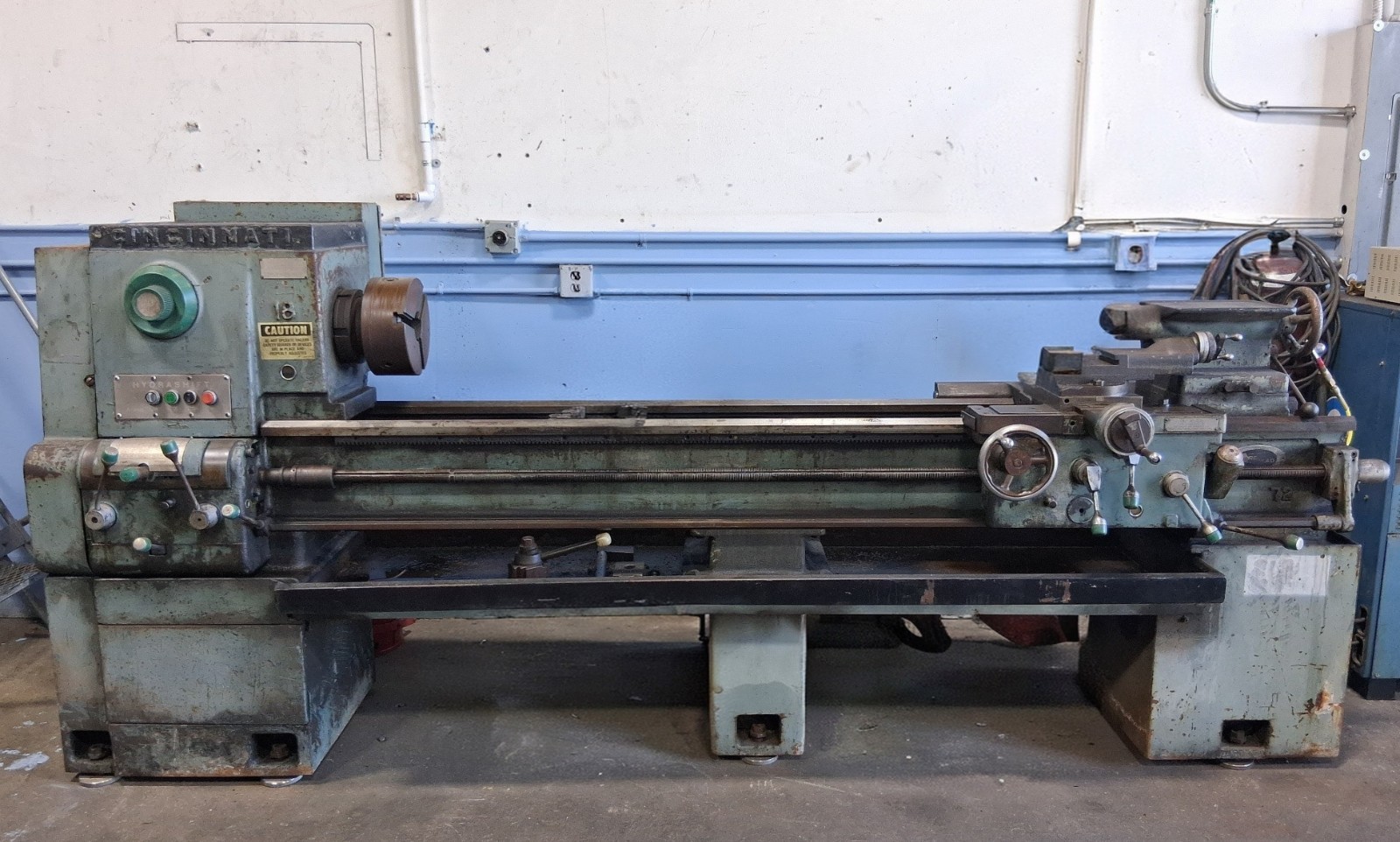 Cincinnati Hydrashift Lathe With Manual